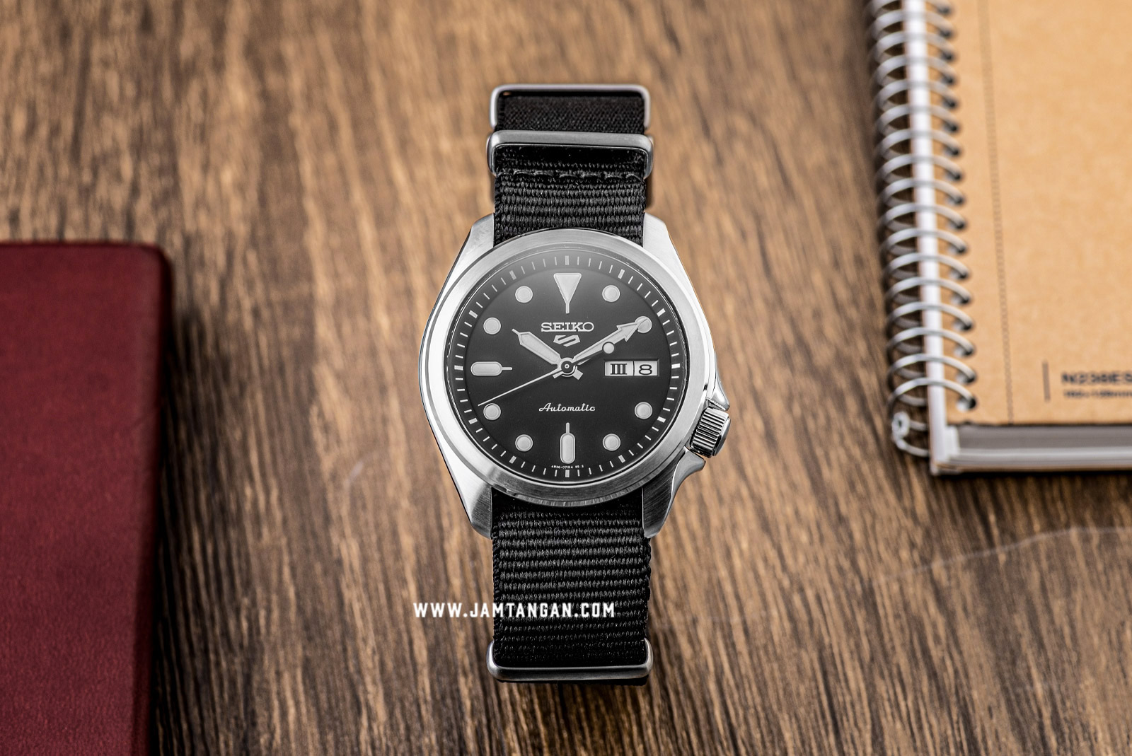 Японские часы Seiko SRPE67K1