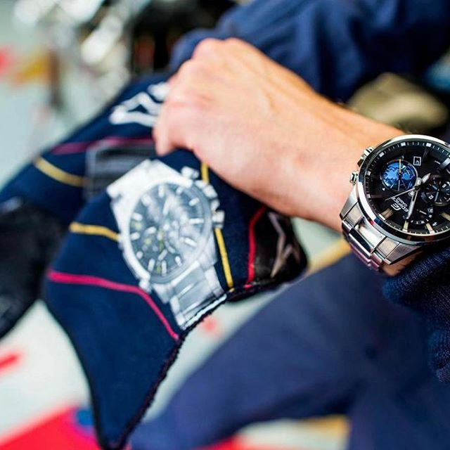 Casio Edifice EQB-600D-1A2