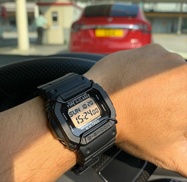 G-SHOCK DW-D5600NH-1D