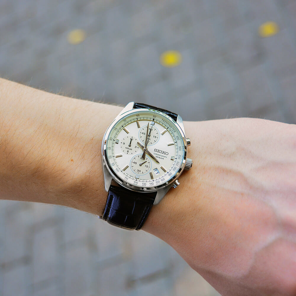 Японские часы Seiko SSB383P1