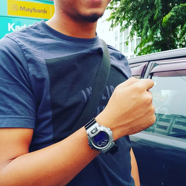 G-SHOCK DW-6900SC-8E