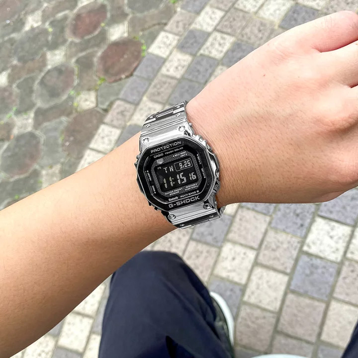 G-SHOCK GMW-B5000BT-1E