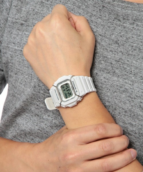 G-SHOCK DW-D5600P-7E