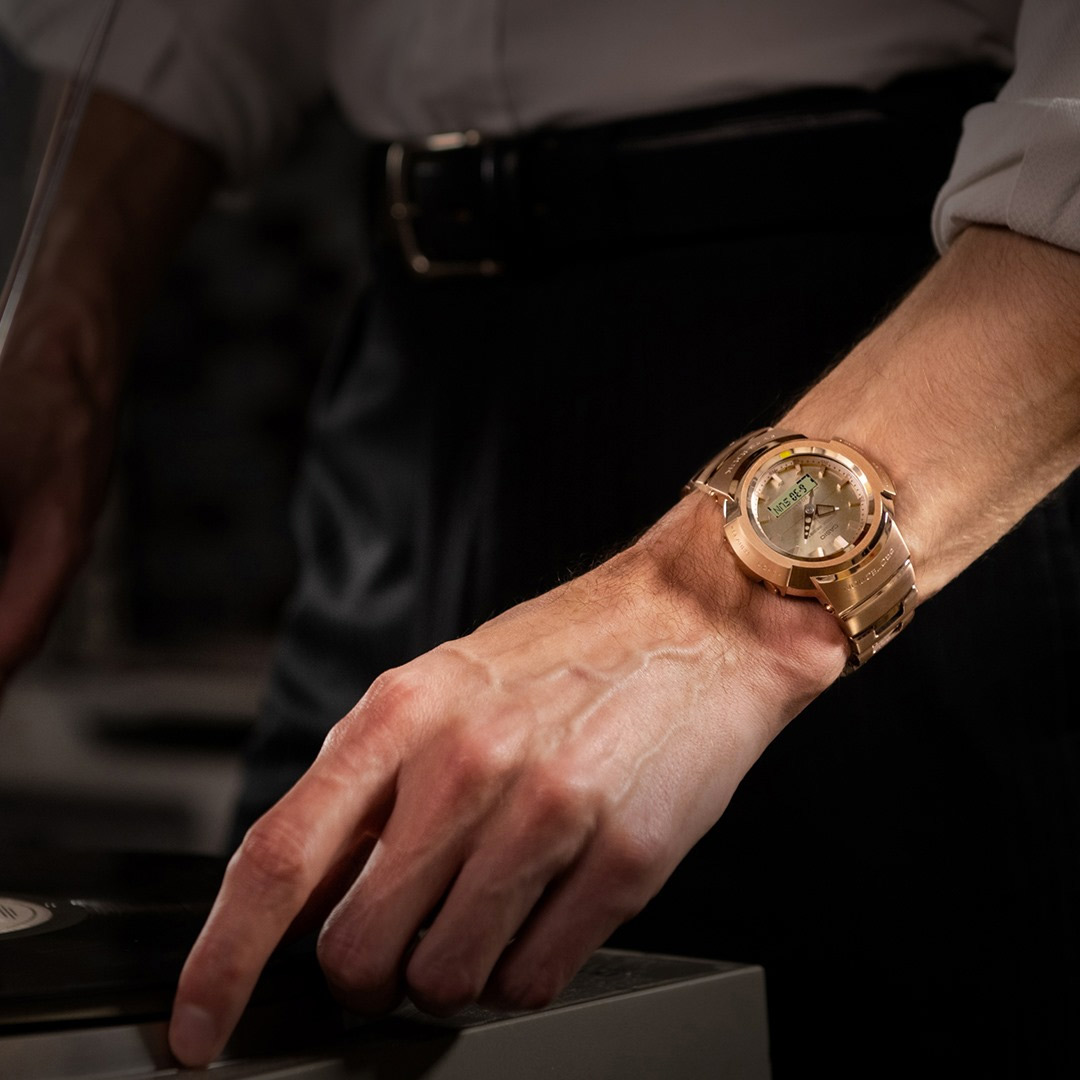 G-SHOCK AWM-500GD-4A
