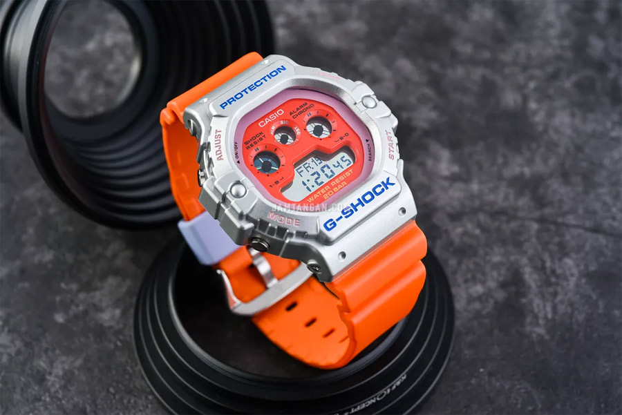 G-SHOCK DW-5900EU-8A4