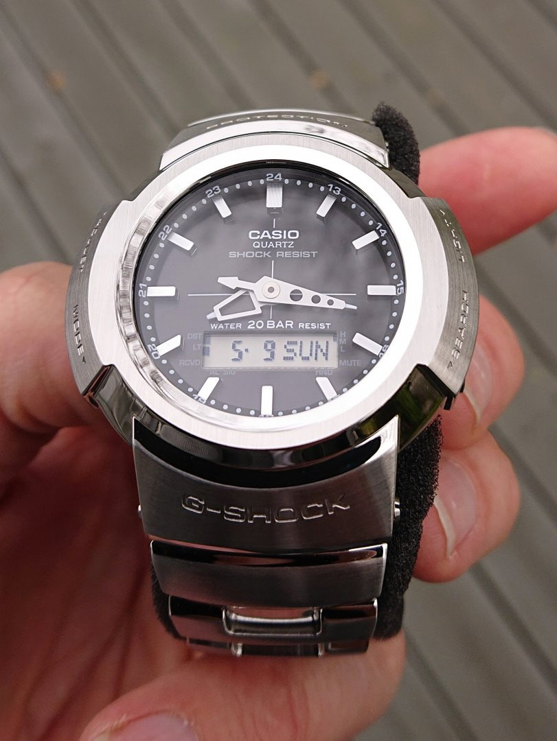 G-SHOCK AWM-500D-1A