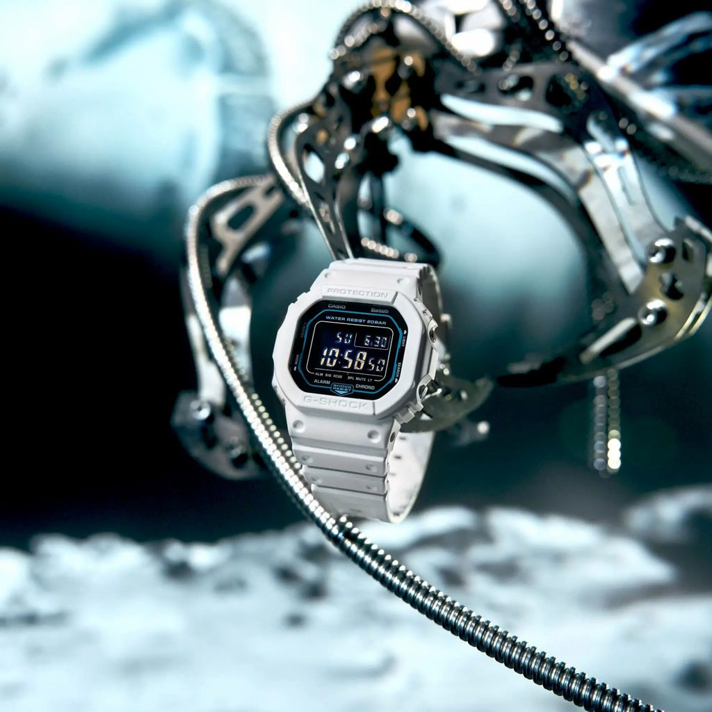 G-SHOCK DW-B5600SF-7E