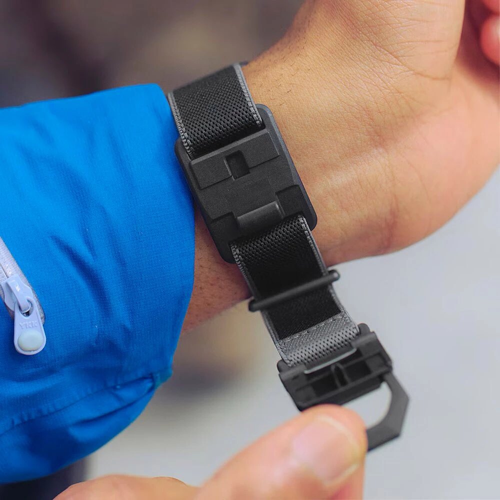G-Shock с ремешком Fidlock: магнит + механика
