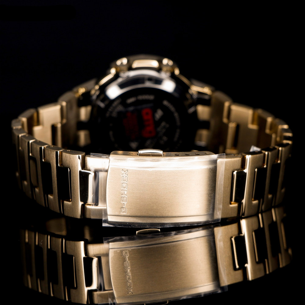 G-SHOCK AWM-500GD-9A