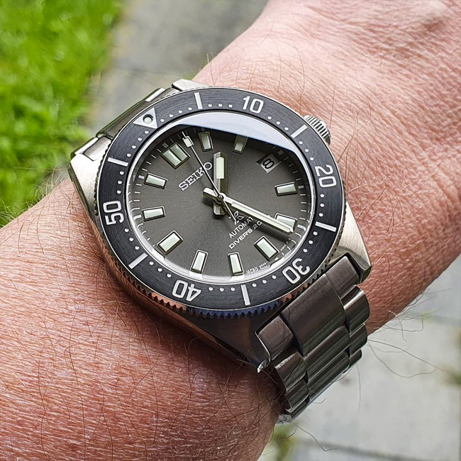Японские часы Seiko SPB143J1