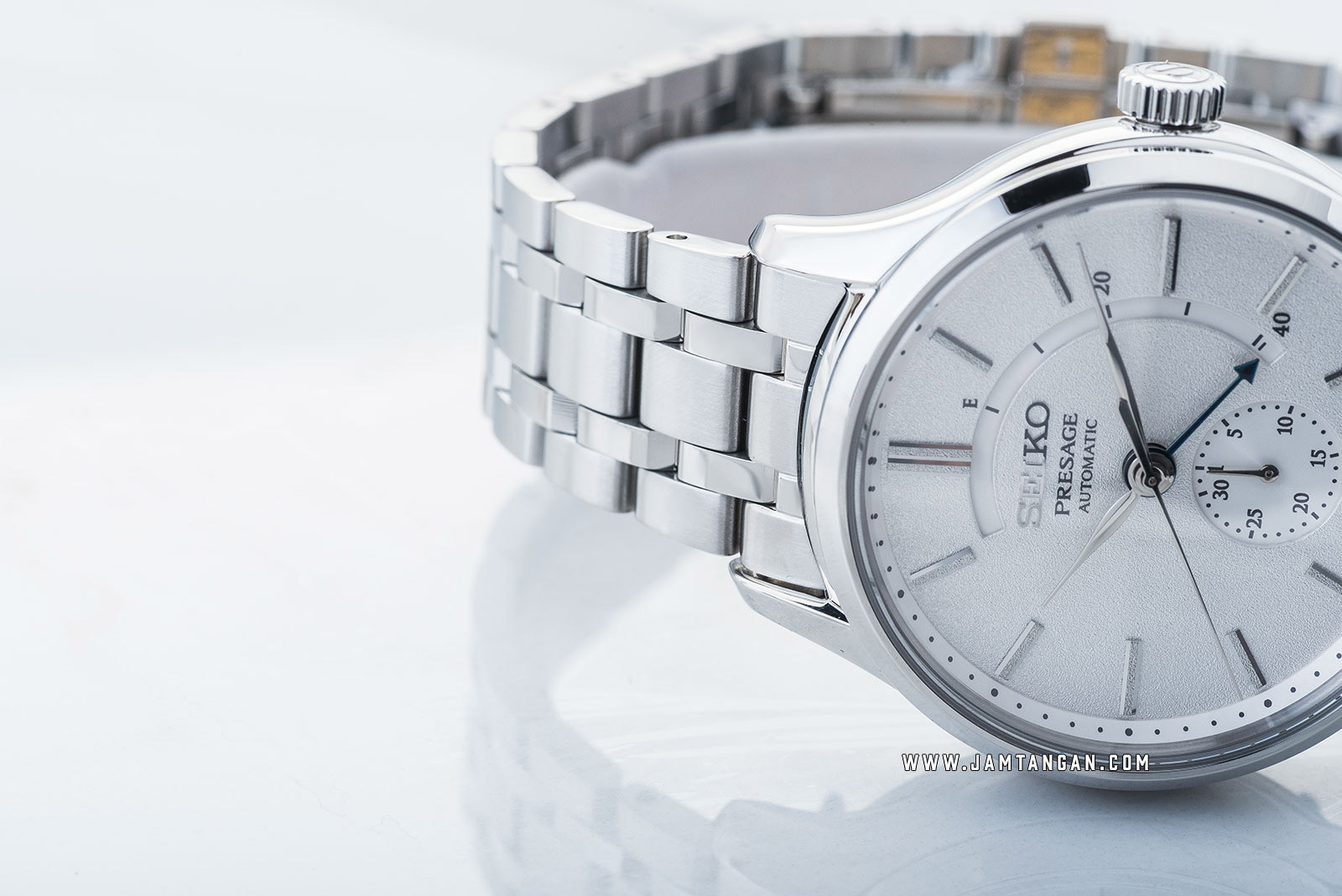Японские часы Seiko SSA395J1