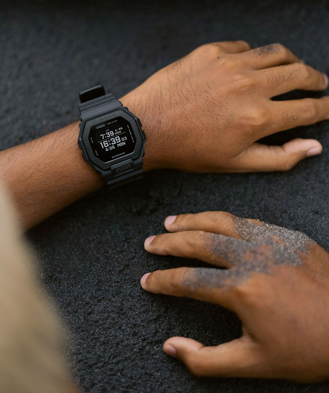 Часы Casio G-Shock для серфинга: как часы помогают ловить волну