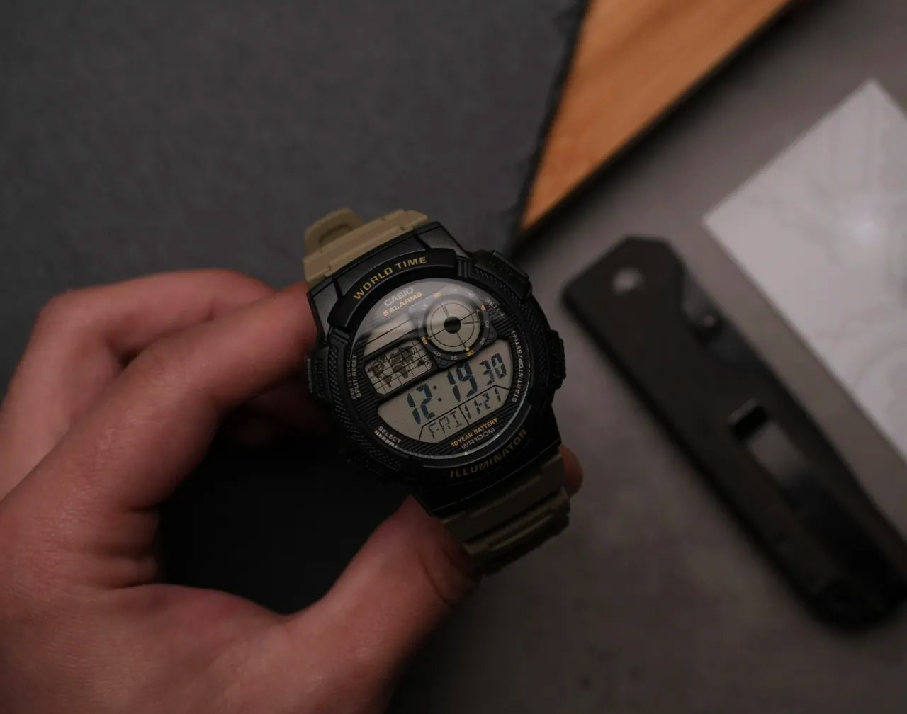Casio AE-1000W-5A