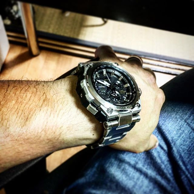 G-SHOCK MTG-G1000D-1A