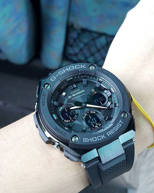 G-SHOCK GST-W100G-1B