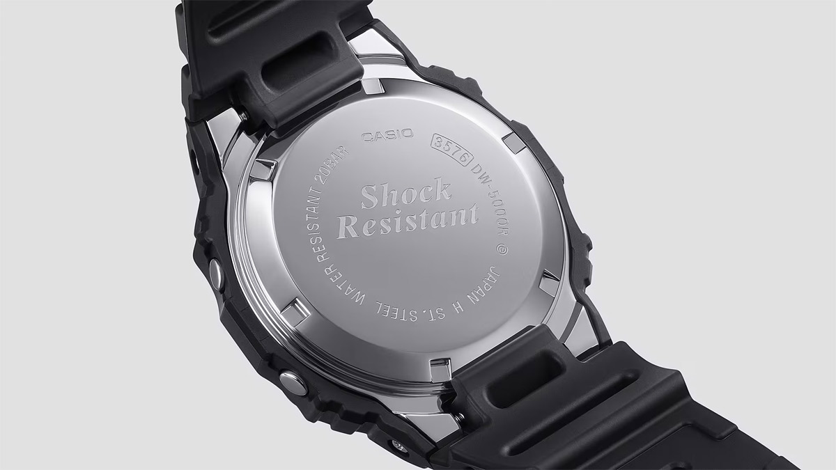 G-SHOCK DW-5000R-1A