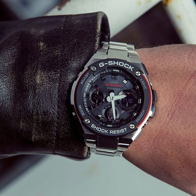 G-SHOCK GST-W100D-1A4