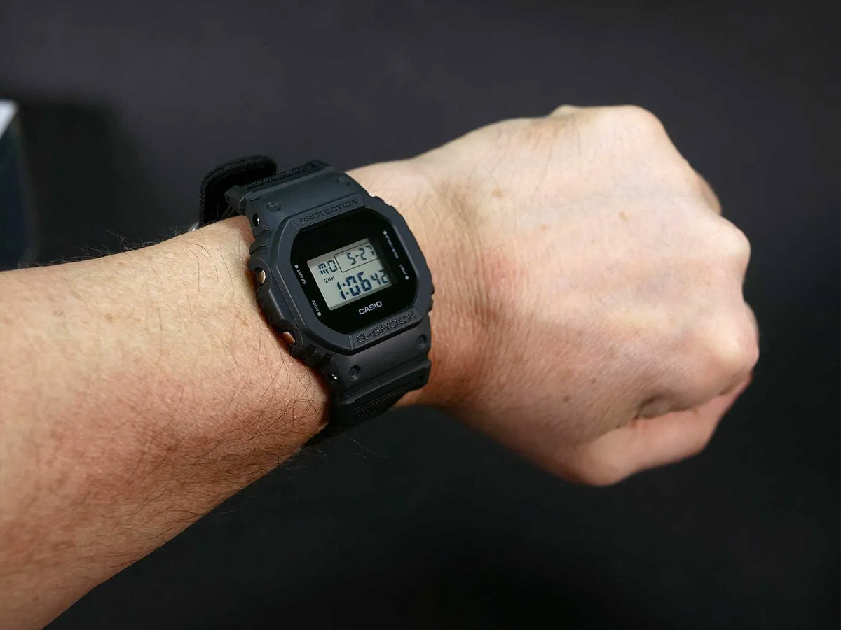 G-SHOCK DW-5600BCE-1E
