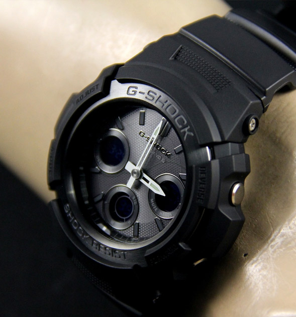 G-SHOCK AWG-M100B-1A