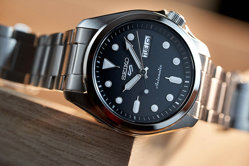 Японские часы Seiko SRPE55K1