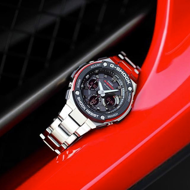 G-SHOCK GST-W100D-1A4