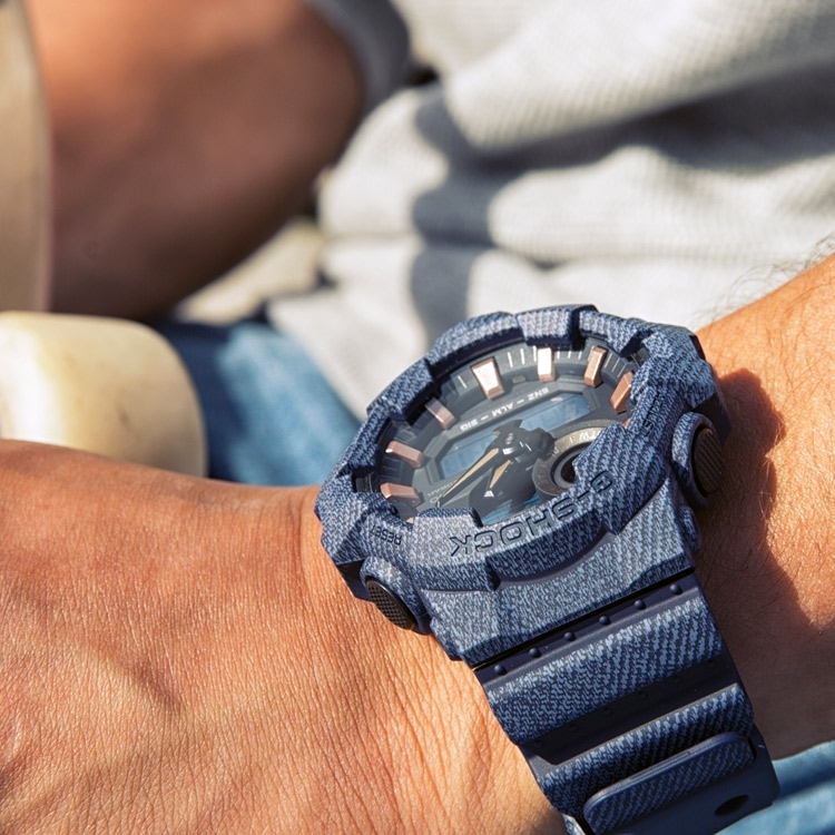 G-SHOCK GA-700DE-2A
