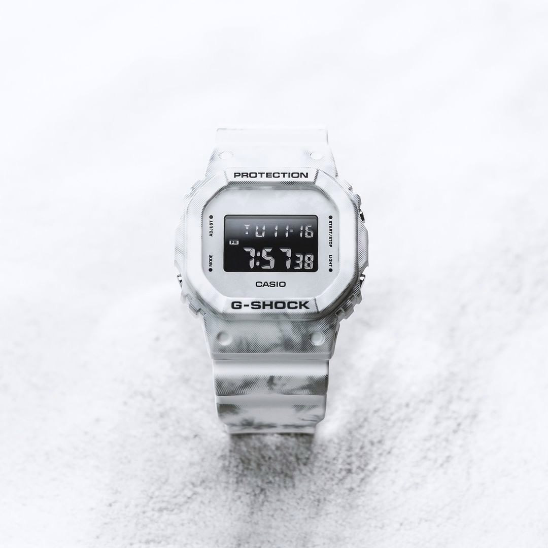 G-SHOCK DW-5600GC-7E