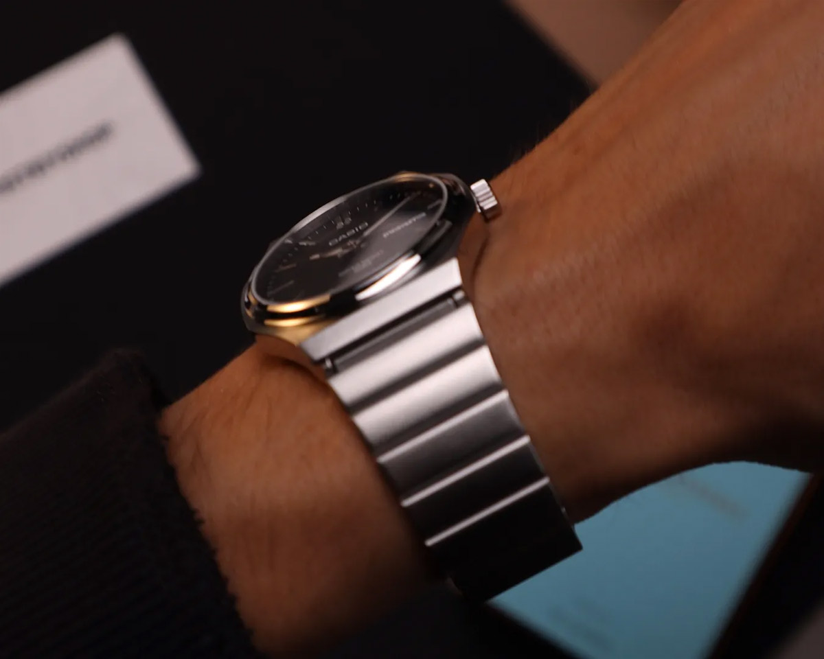 G-SHOCK MTP-E735D-1A