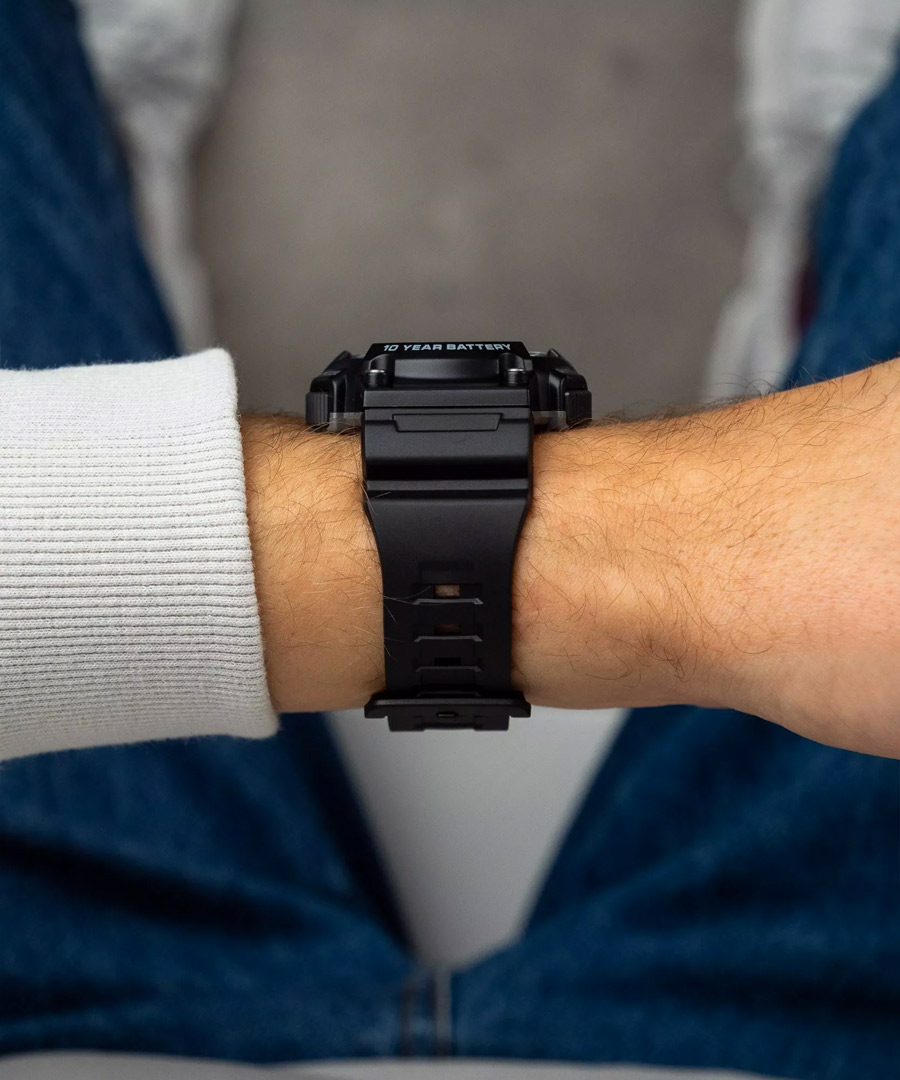 Casio AEQ-110W-1A