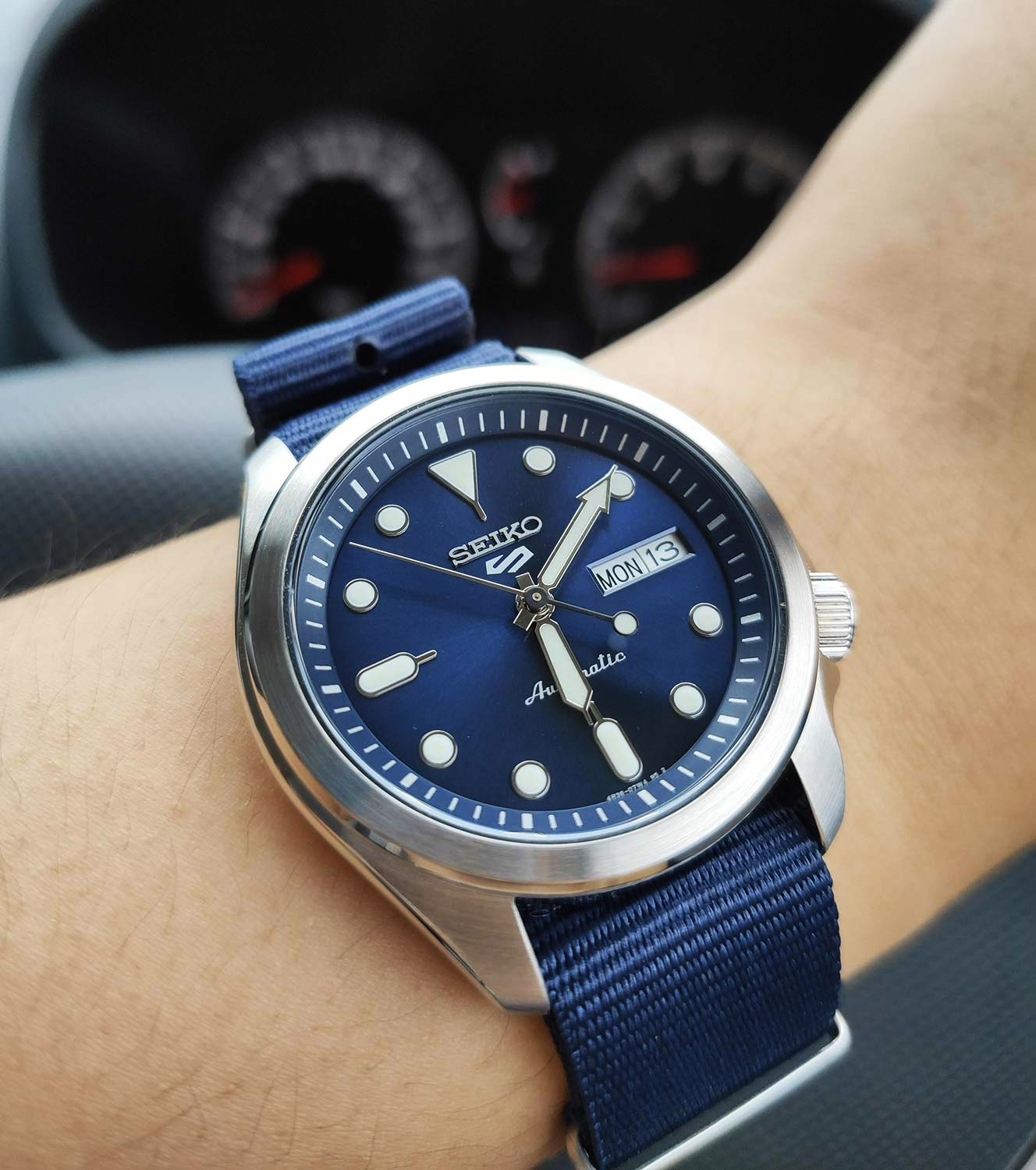 Японские часы Seiko SRPE63K1