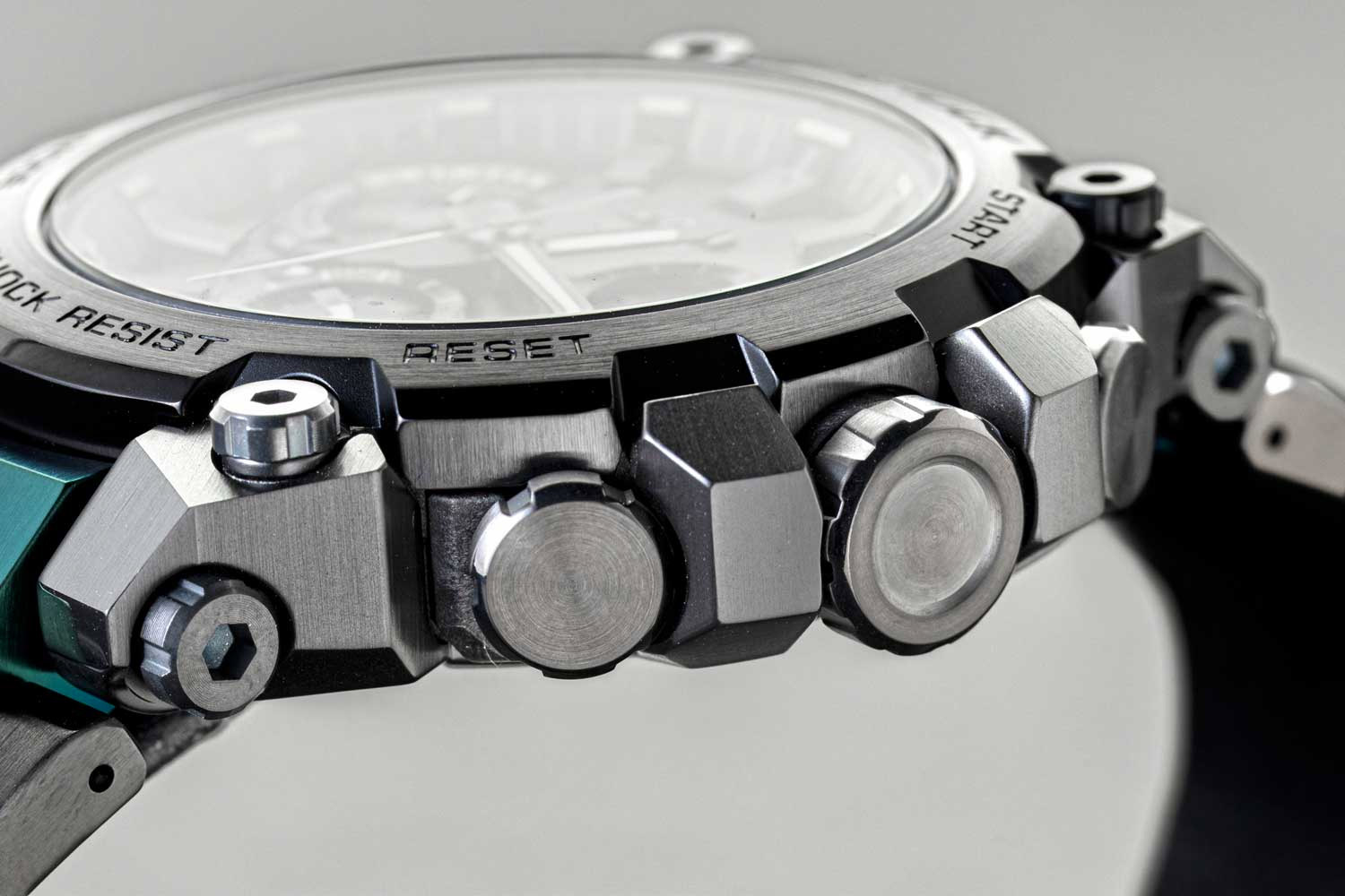 G-SHOCK MTG-B3000BD-1A2