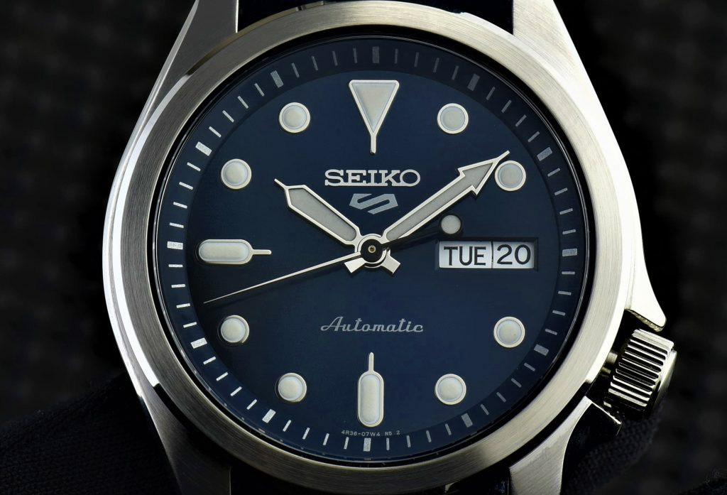 Японские часы Seiko SRPE63K1