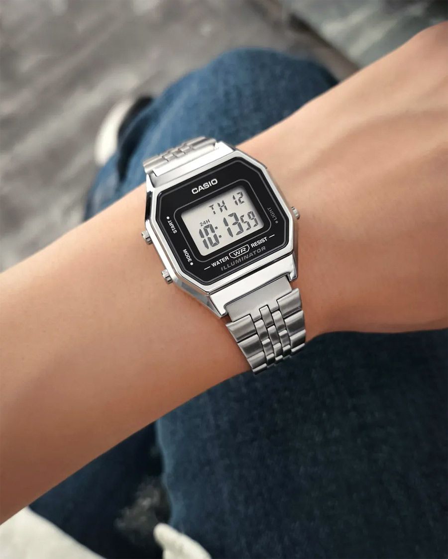 G-SHOCK LA680WA-1E