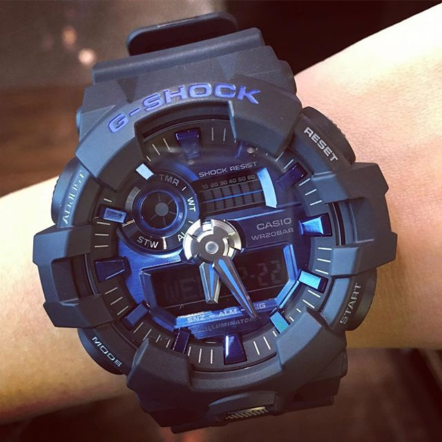G-SHOCK GA-710-1A2