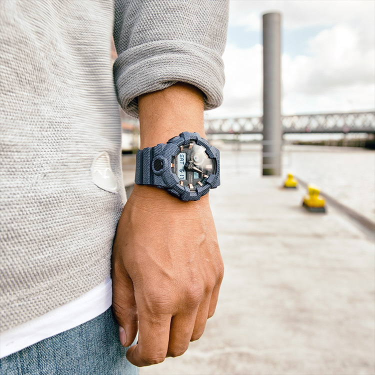 G-SHOCK GA-700DE-2A