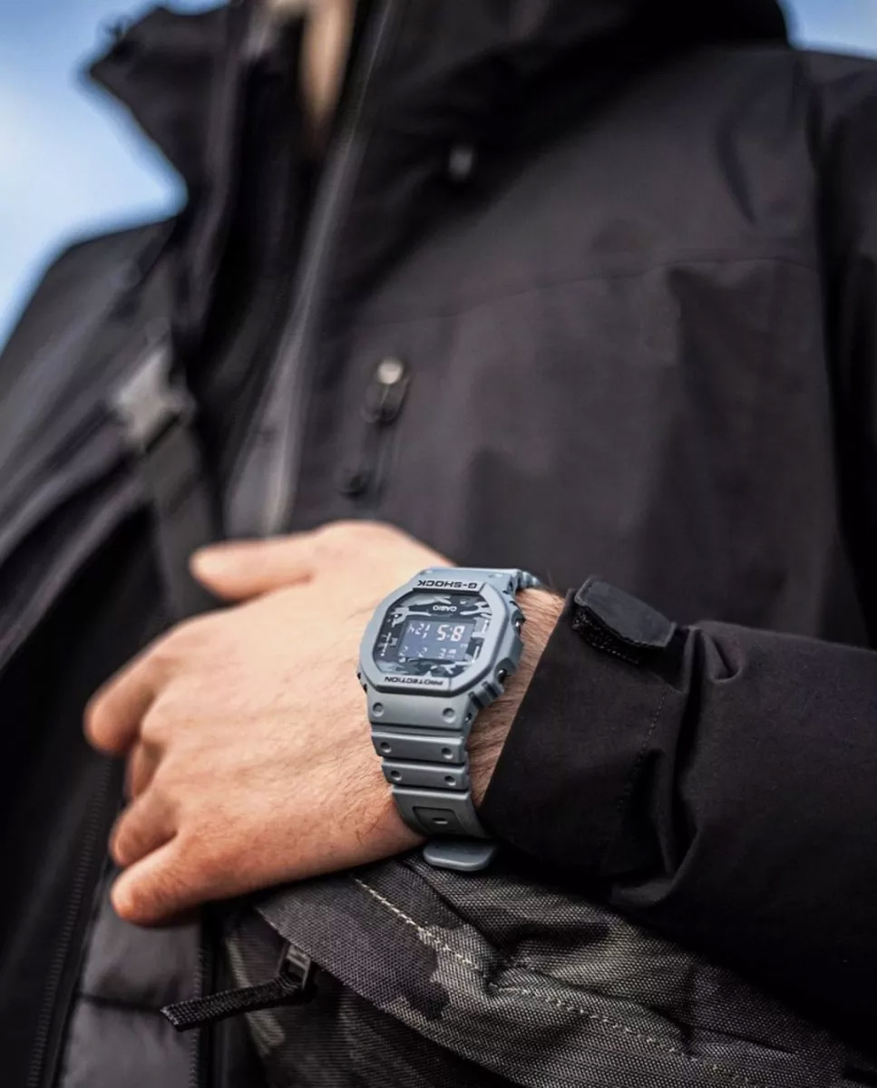 G-SHOCK DW-5600CA-2E