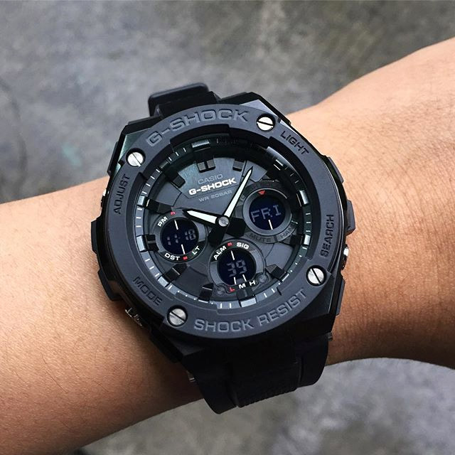 G-SHOCK GST-W100G-1B