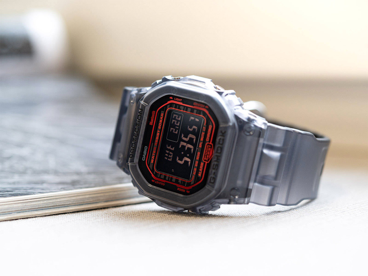 G-SHOCK DW-B5600G-1E