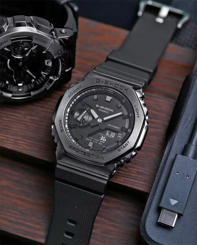 G-SHOCK GM-2100BB-1A