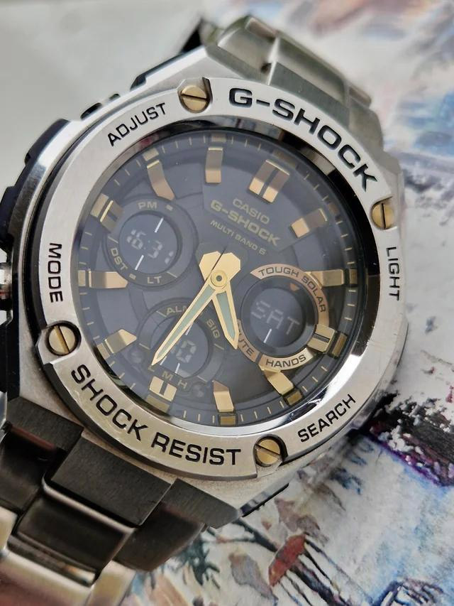 G-SHOCK GST-W110D-1A9