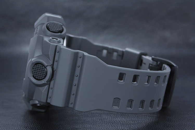 G-SHOCK GA-700UC-8A