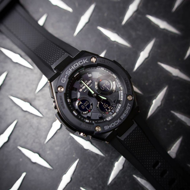 G-SHOCK GST-W100G-1B
