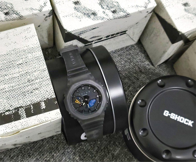 G-SHOCK GA-2100FT-8A