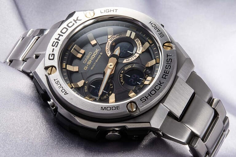 G-SHOCK GST-W110D-1A9