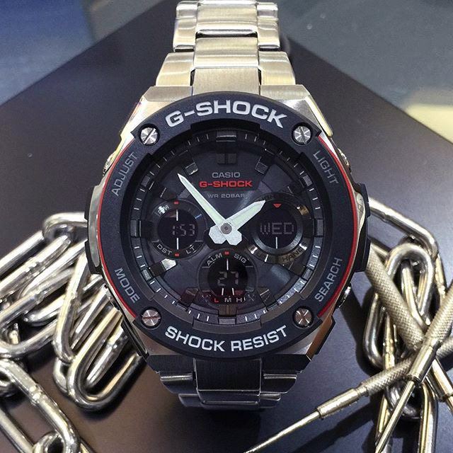 G-SHOCK GST-W100D-1A4