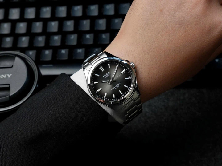 G-SHOCK MTS-RS100D-1A