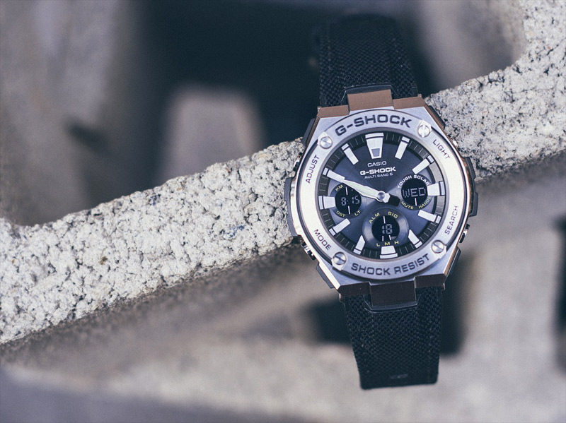 G-SHOCK GST-W130C-1A
