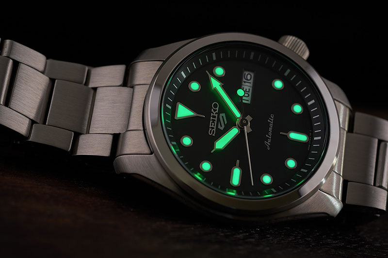 Японские часы Seiko SRPE55K1