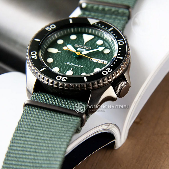 Японские часы Seiko SRPD77K1