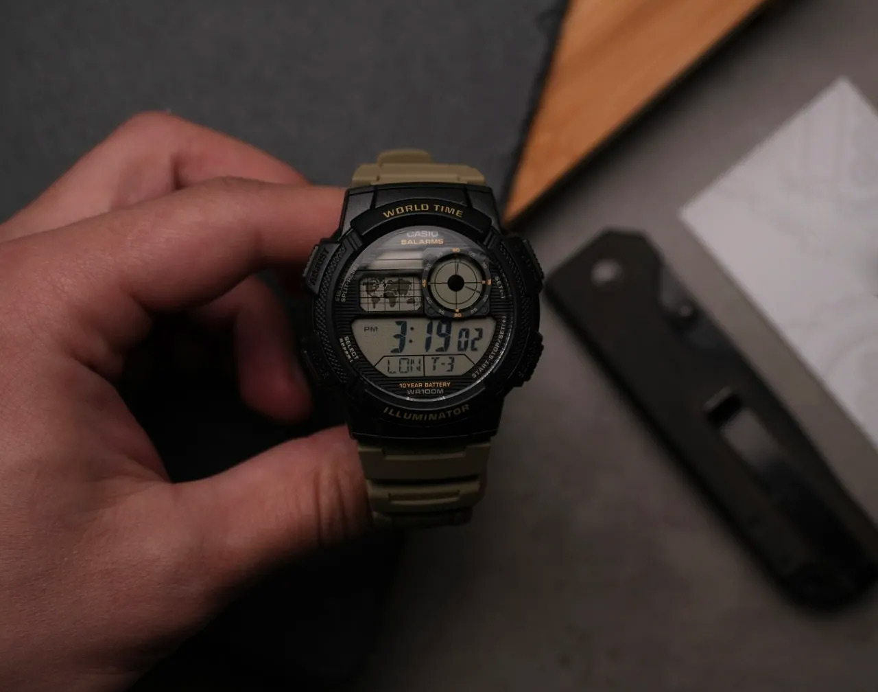 Casio AE-1000W-5A